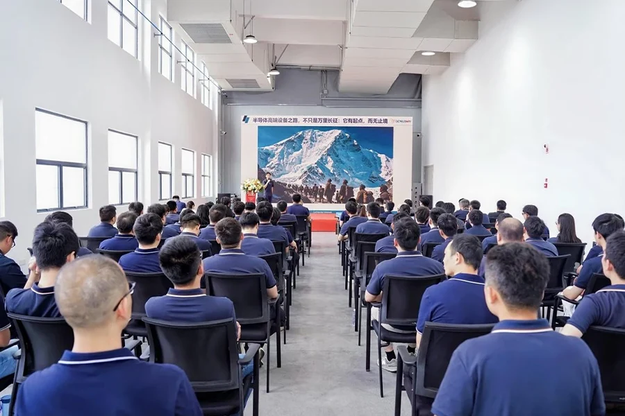 经纬天地首台12寸水平电镀设备Explora3D出货头部客户