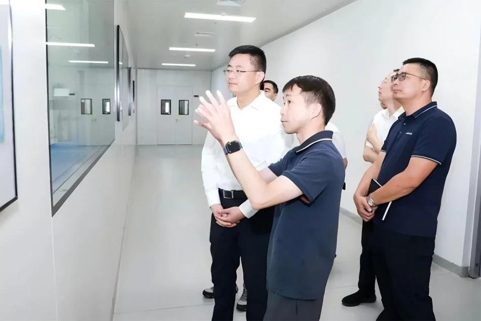 经纬天地半导体迎来锡山区委一行走访交流